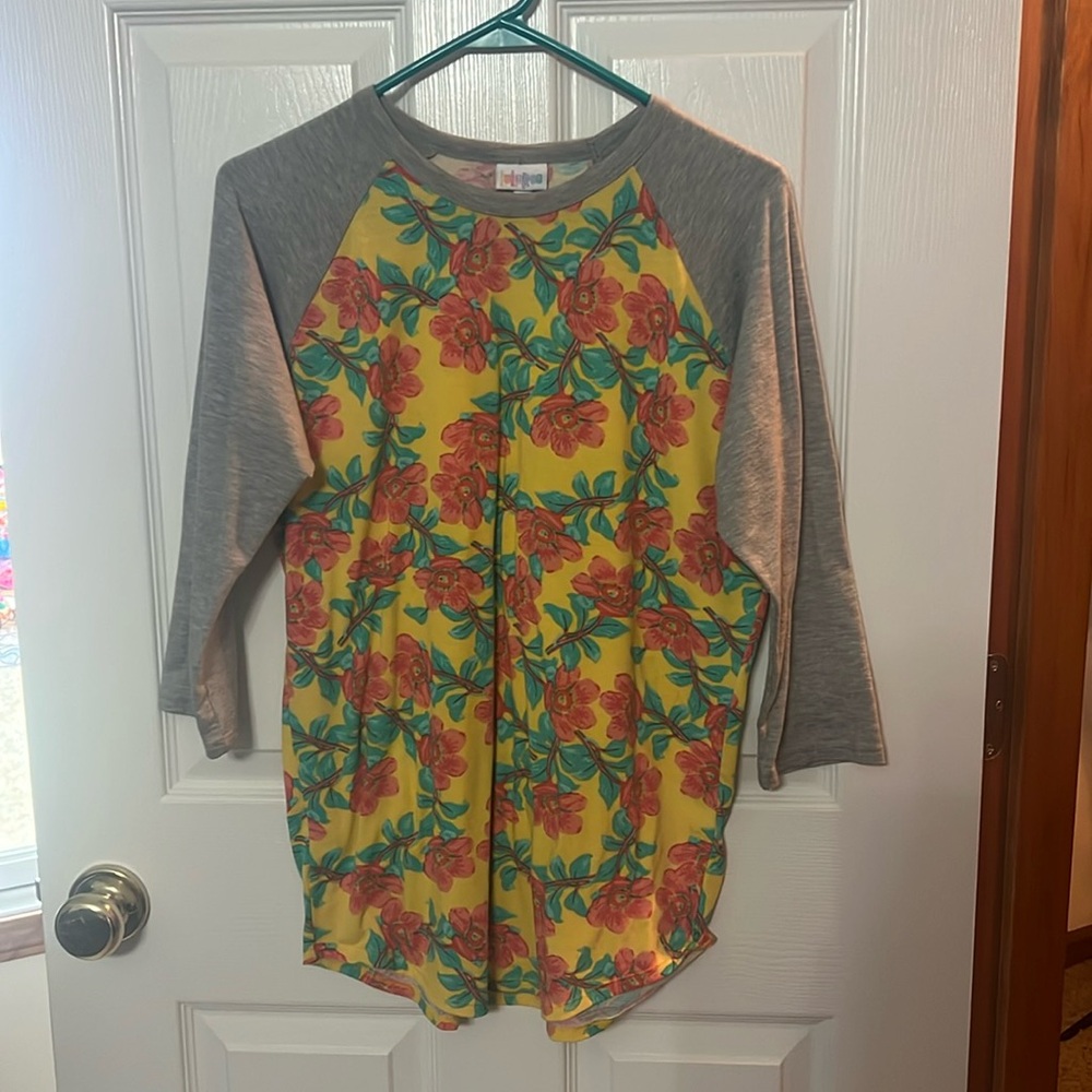 LulaRoe long sleeve T-shirt